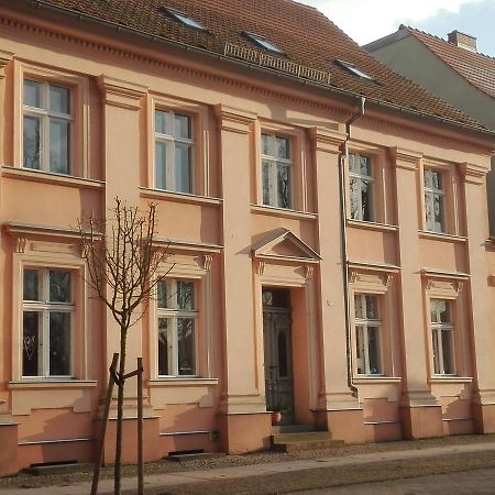 Bed&Breakfast Wagner "Im Alten Pfarrhaus" Neuruppin Extérieur photo