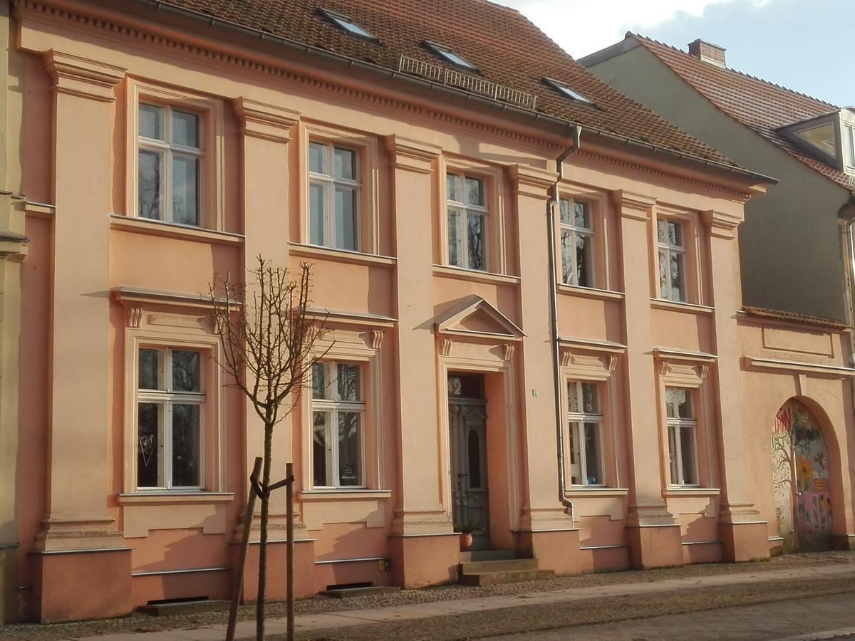 Bed&Breakfast Wagner "Im Alten Pfarrhaus" Neuruppin Extérieur photo